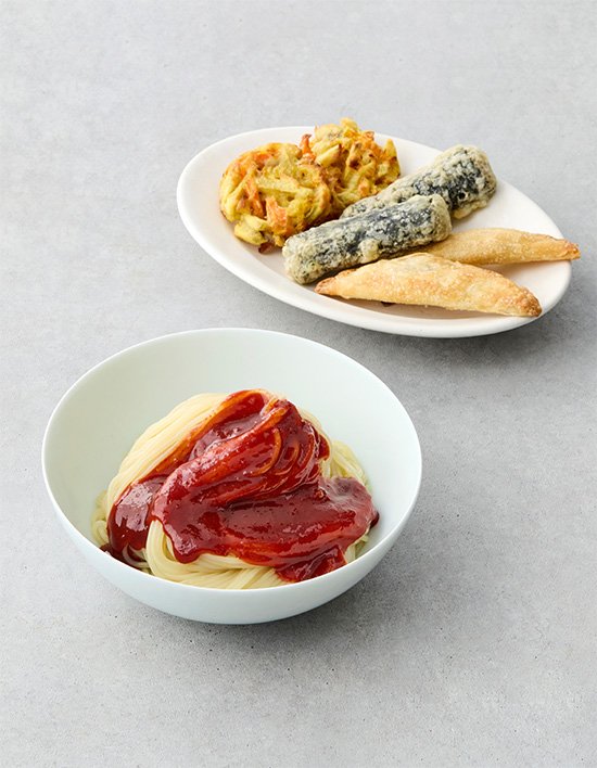 [청년다방] 매콤쫄면과 모둠튀김