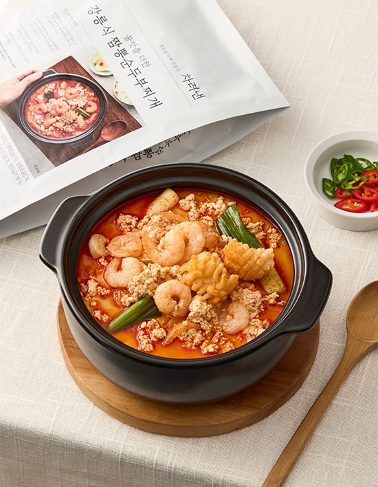 [차려낸] 불맛을 더한 강릉식 짬뽕순두부찌개
